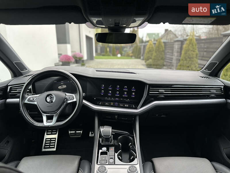 Позашляховик / Кросовер Volkswagen Touareg 2019 в Луцьку