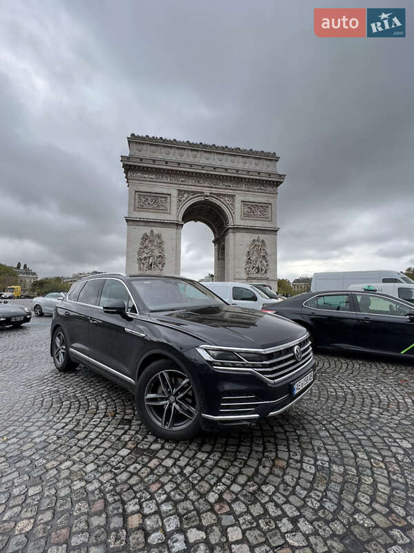 Внедорожник / Кроссовер Volkswagen Touareg 2018 в Днепре