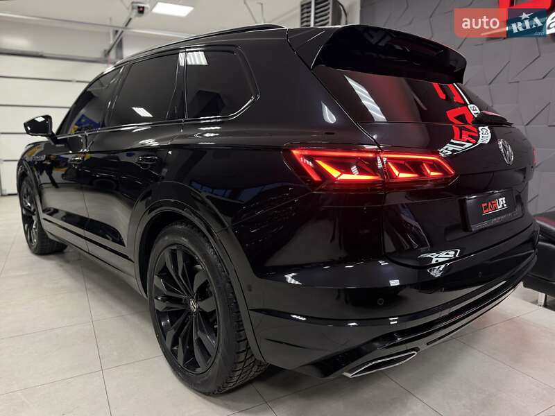 Позашляховик / Кросовер Volkswagen Touareg 2020 в Тернополі