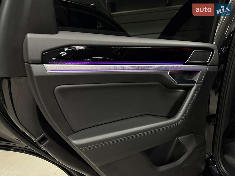 Позашляховик / Кросовер Volkswagen Touareg 2020 в Тернополі