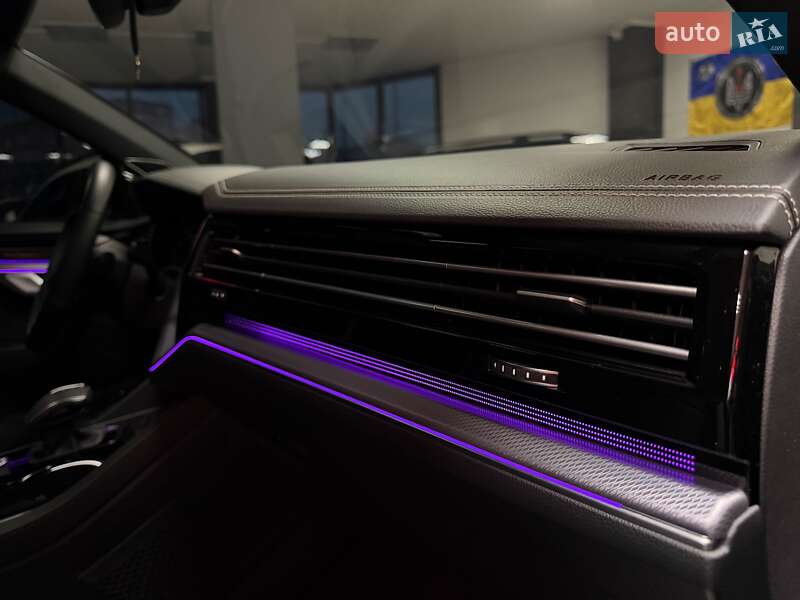 Позашляховик / Кросовер Volkswagen Touareg 2020 в Тернополі