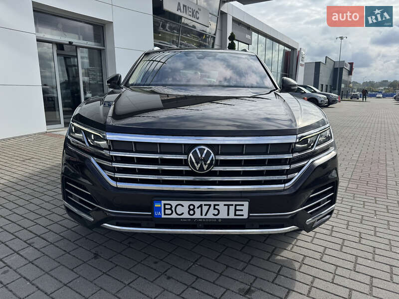 Внедорожник / Кроссовер Volkswagen Touareg 2020 в Львове