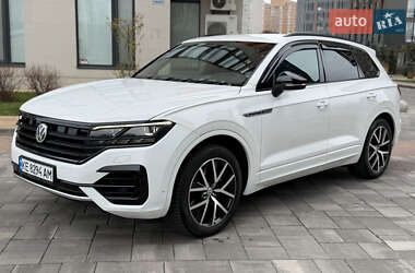 Внедорожник / Кроссовер Volkswagen Touareg 2018 в Киеве