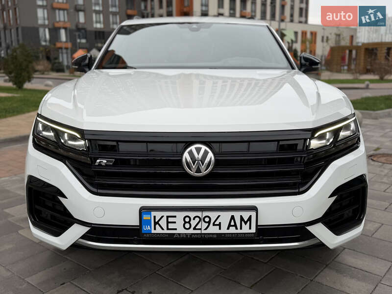 Внедорожник / Кроссовер Volkswagen Touareg 2018 в Киеве