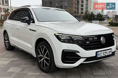 Позашляховик / Кросовер Volkswagen Touareg 2018 в Києві