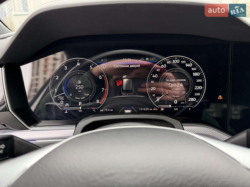 Внедорожник / Кроссовер Volkswagen Touareg 2018 в Киеве