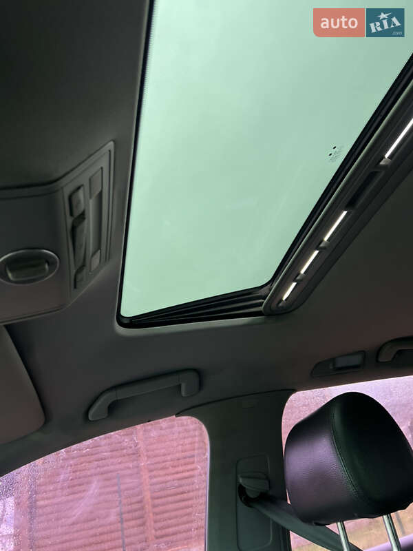 Внедорожник / Кроссовер Volkswagen Touareg 2003 в Косове