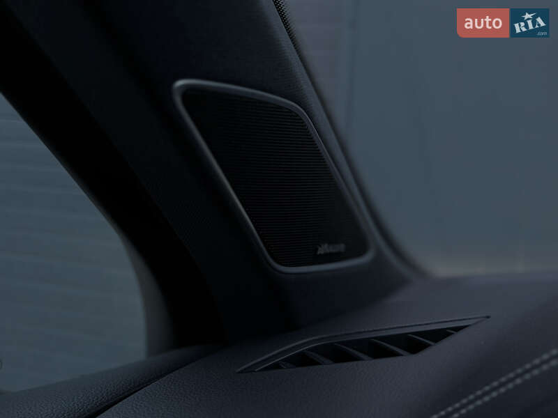 Позашляховик / Кросовер Volkswagen Touareg 2019 в Дубні