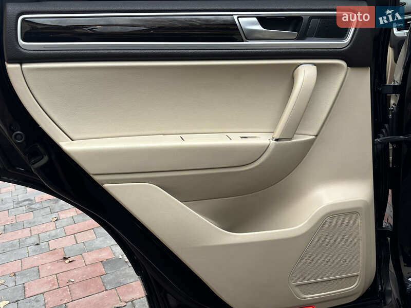 Внедорожник / Кроссовер Volkswagen Touareg 2017 в Днепре фото 51 Внедорожник / Кроссовер Volkswagen Touareg 2017 в Днепре