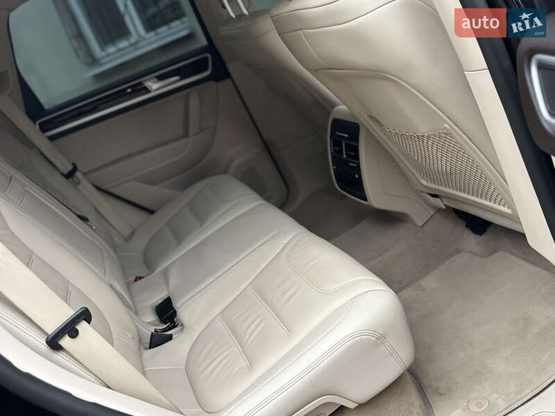 Внедорожник / Кроссовер Volkswagen Touareg 2017 в Днепре фото 59 Внедорожник / Кроссовер Volkswagen Touareg 2017 в Днепре