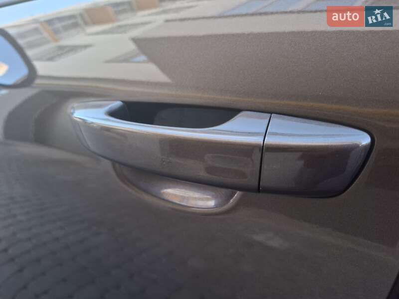 Позашляховик / Кросовер Volkswagen Touareg 2011 в Хмельницькому фото 27 Позашляховик / Кросовер Volkswagen Touareg 2011 в Хмельницькому