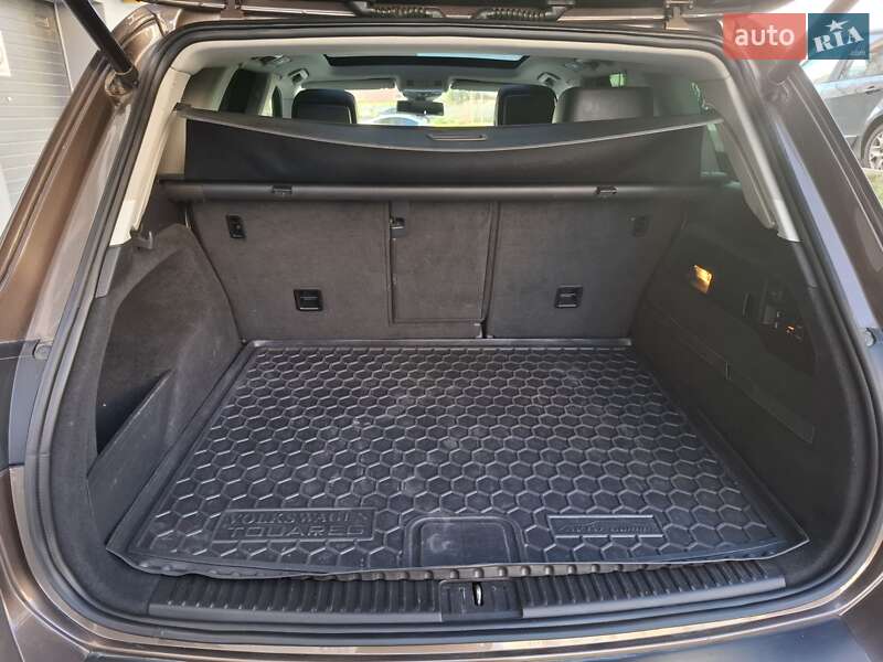 Позашляховик / Кросовер Volkswagen Touareg 2011 в Хмельницькому фото 65 Позашляховик / Кросовер Volkswagen Touareg 2011 в Хмельницькому
