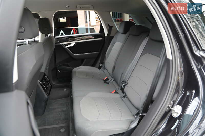 Позашляховик / Кросовер Volkswagen Touareg 2018 в Харкові фото 8 Позашляховик / Кросовер Volkswagen Touareg 2018 в Харкові