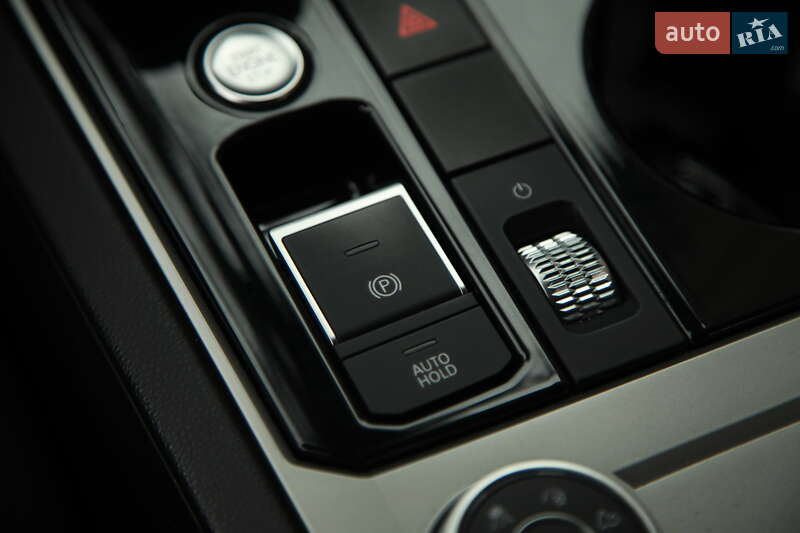 Позашляховик / Кросовер Volkswagen Touareg 2018 в Харкові фото 19 Позашляховик / Кросовер Volkswagen Touareg 2018 в Харкові