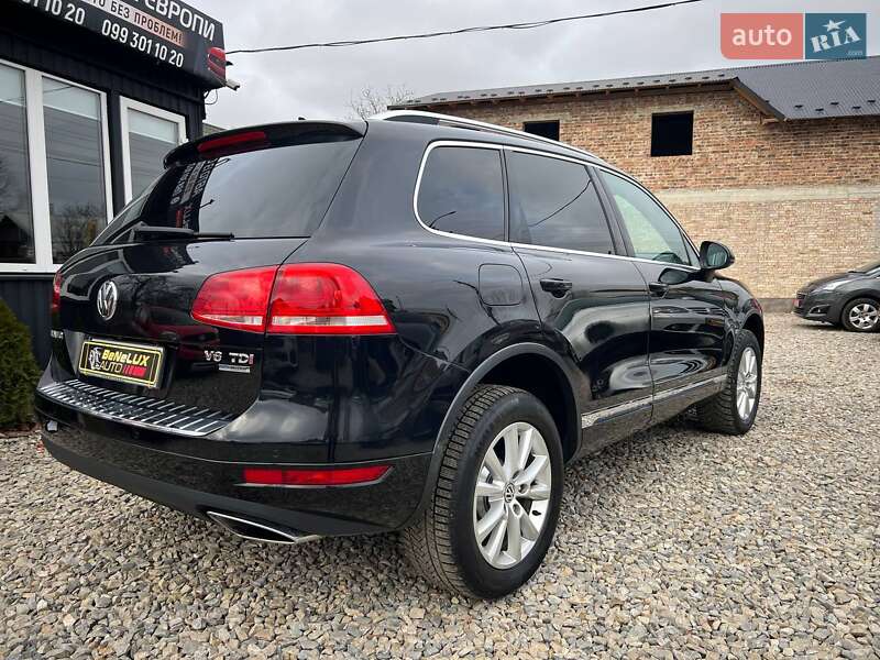 Позашляховик / Кросовер Volkswagen Touareg 2014 в Коломиї