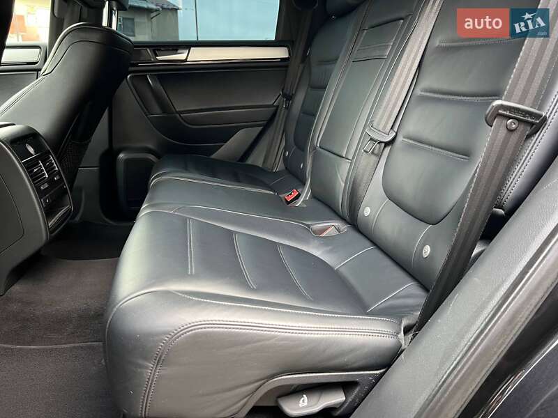 Позашляховик / Кросовер Volkswagen Touareg 2014 в Коломиї