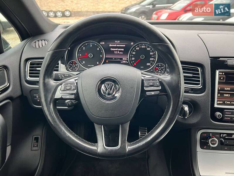 Позашляховик / Кросовер Volkswagen Touareg 2014 в Коломиї