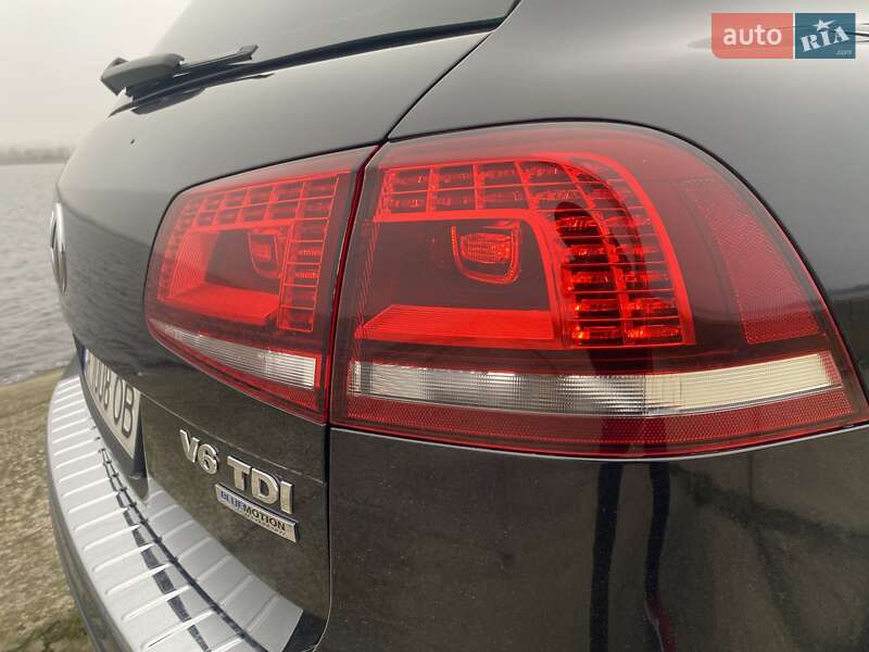 Позашляховик / Кросовер Volkswagen Touareg 2013 в Каневі фото 19 Позашляховик / Кросовер Volkswagen Touareg 2013 в Каневі