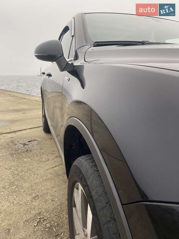 Позашляховик / Кросовер Volkswagen Touareg 2013 в Каневі фото 5 Позашляховик / Кросовер Volkswagen Touareg 2013 в Каневі