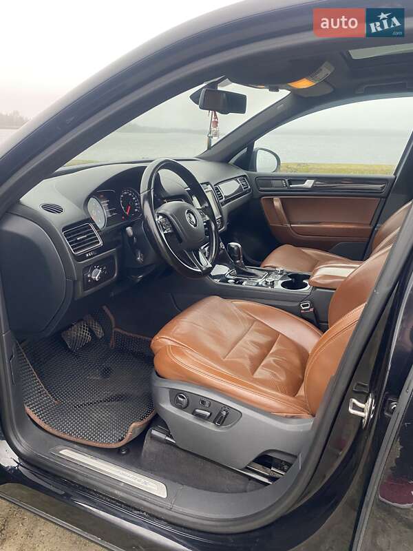 Позашляховик / Кросовер Volkswagen Touareg 2013 в Каневі фото 30 Позашляховик / Кросовер Volkswagen Touareg 2013 в Каневі