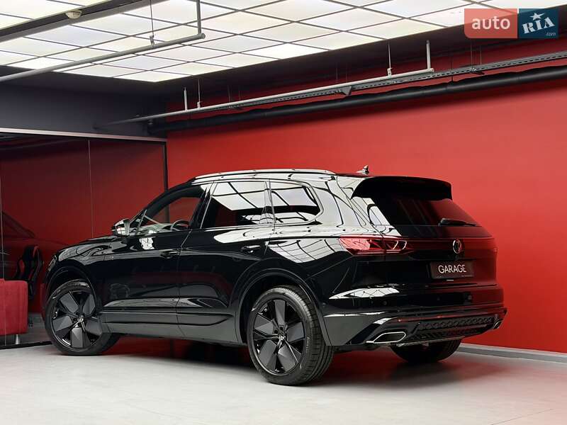 Позашляховик / Кросовер Volkswagen Touareg 2025 в Києві