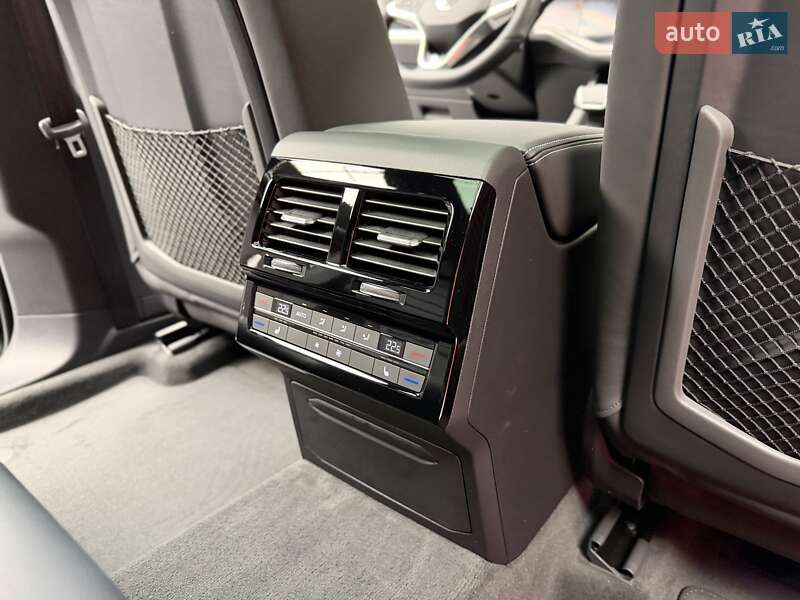 Позашляховик / Кросовер Volkswagen Touareg 2025 в Києві