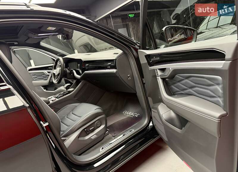 Позашляховик / Кросовер Volkswagen Touareg 2025 в Києві