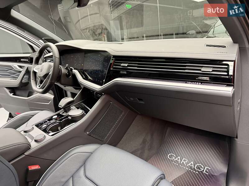 Позашляховик / Кросовер Volkswagen Touareg 2025 в Києві