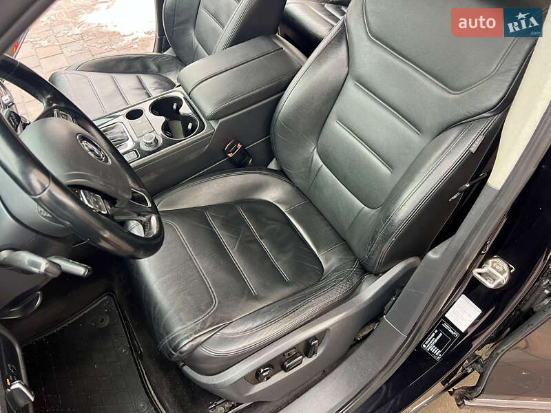 Позашляховик / Кросовер Volkswagen Touareg 2010 в Чернівцях фото 27 Позашляховик / Кросовер Volkswagen Touareg 2010 в Чернівцях