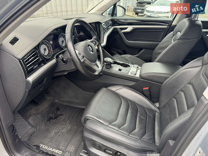Позашляховик / Кросовер Volkswagen Touareg 2019 в Хмельницькому