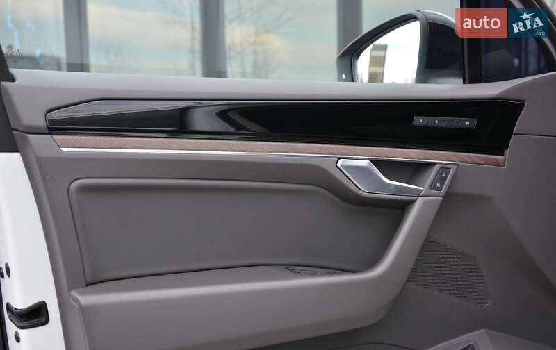 Позашляховик / Кросовер Volkswagen Touareg 2019 в Києві фото 13 Позашляховик / Кросовер Volkswagen Touareg 2019 в Києві