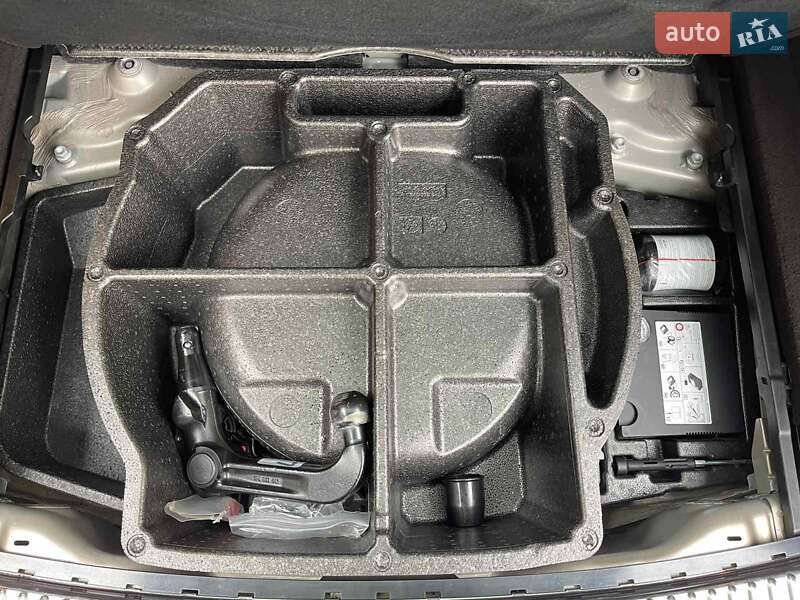 Позашляховик / Кросовер Volkswagen Touareg 2016 в Києві фото 30 Позашляховик / Кросовер Volkswagen Touareg 2016 в Києві