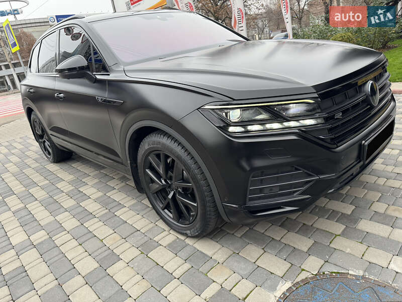 Внедорожник / Кроссовер Volkswagen Touareg 2021 в Запорожье