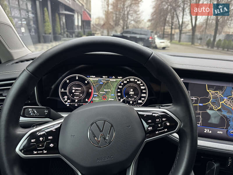 Внедорожник / Кроссовер Volkswagen Touareg 2021 в Запорожье