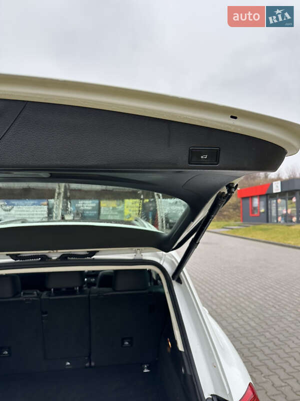 Внедорожник / Кроссовер Volkswagen Touareg 2015 в Тернополе