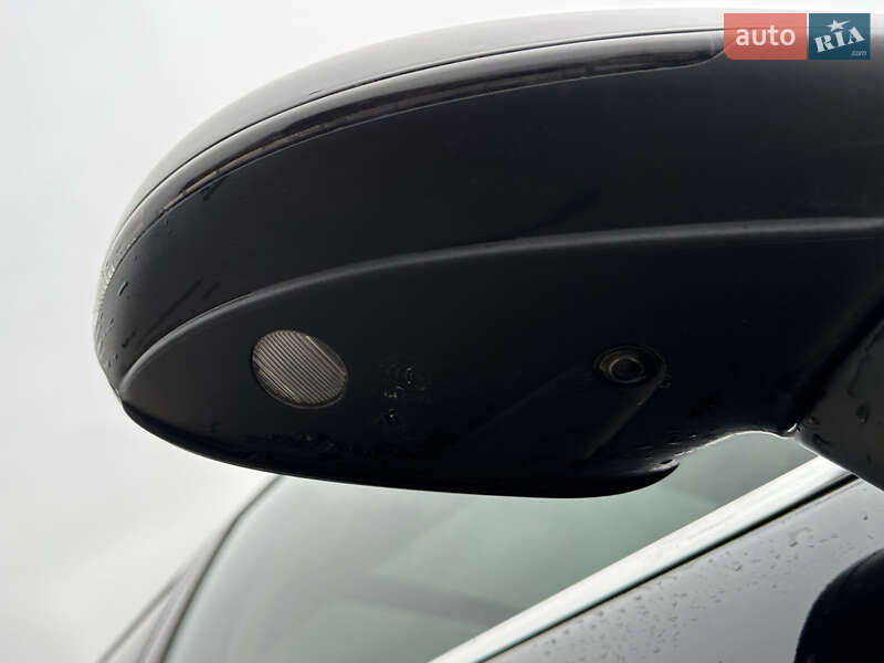 Внедорожник / Кроссовер Volkswagen Touareg 2015 в Новояворовске