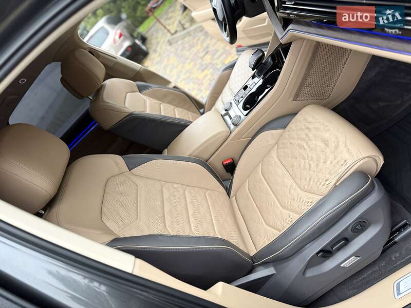 Внедорожник / Кроссовер Volkswagen Touareg 2021 в Днепре