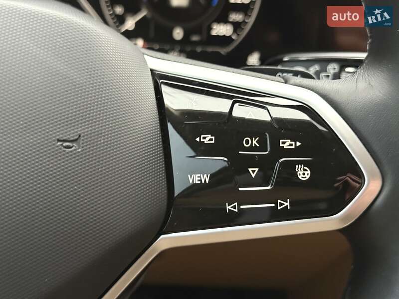 Внедорожник / Кроссовер Volkswagen Touareg 2021 в Днепре