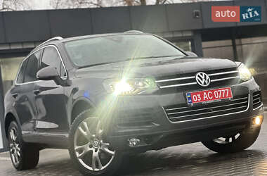 Внедорожник / Кроссовер Volkswagen Touareg 2011 в Владимире