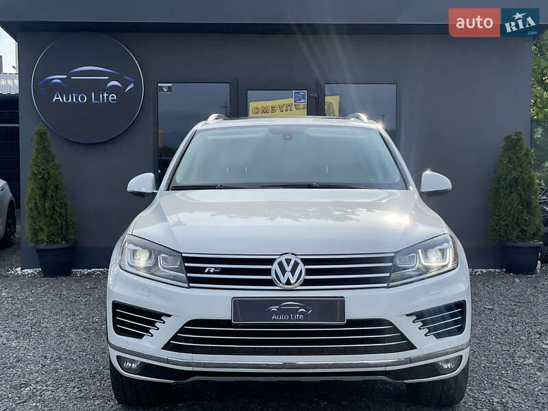 Позашляховик / Кросовер Volkswagen Touareg 2014 в Мукачевому