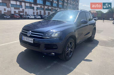 Внедорожник / Кроссовер Volkswagen Touareg 2010 в Николаеве
