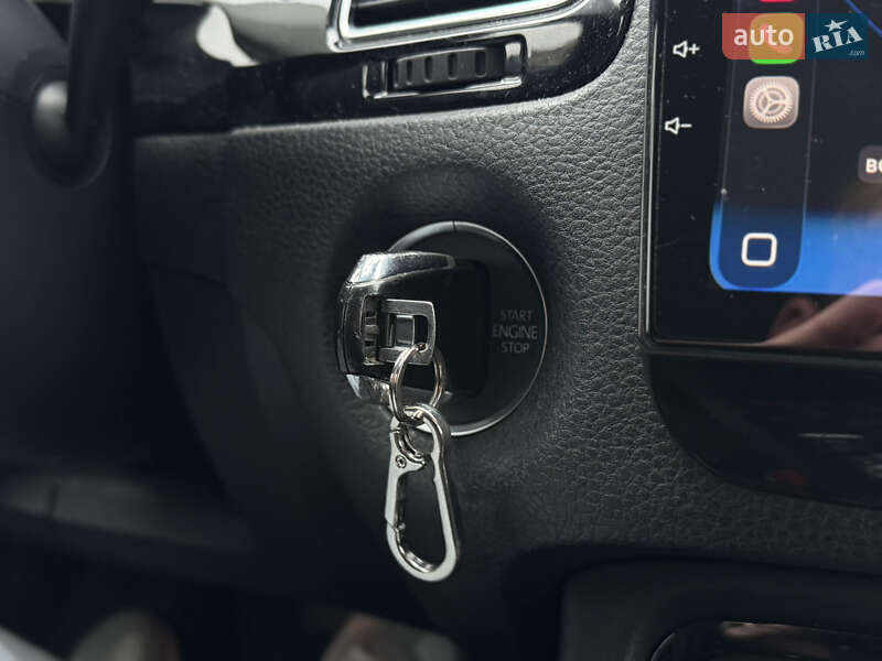 Внедорожник / Кроссовер Volkswagen Touareg 2014 в Киеве фото 38 Внедорожник / Кроссовер Volkswagen Touareg 2014 в Киеве