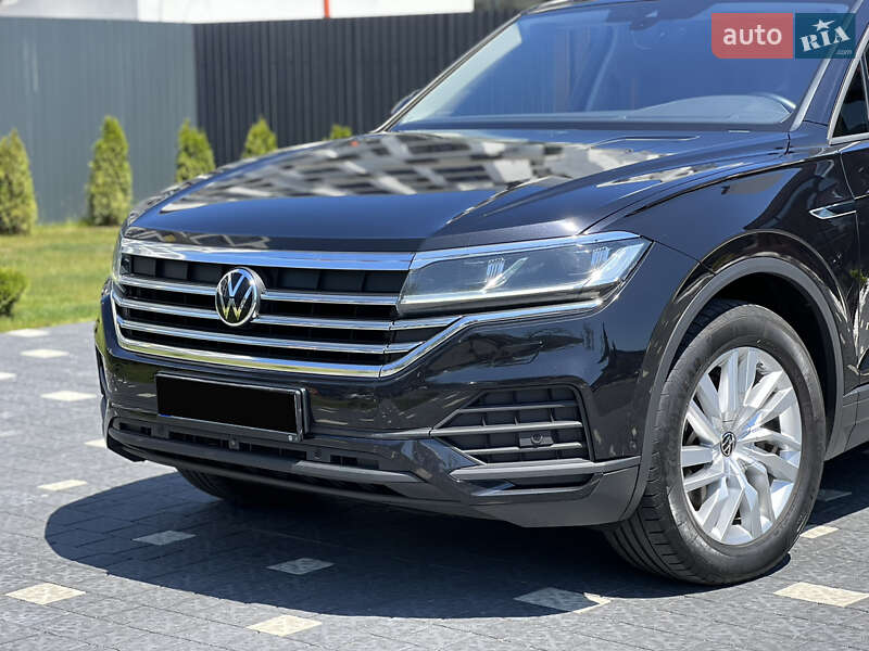 Внедорожник / Кроссовер Volkswagen Touareg 2021 в Ужгороде