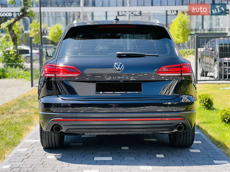Внедорожник / Кроссовер Volkswagen Touareg 2021 в Ужгороде