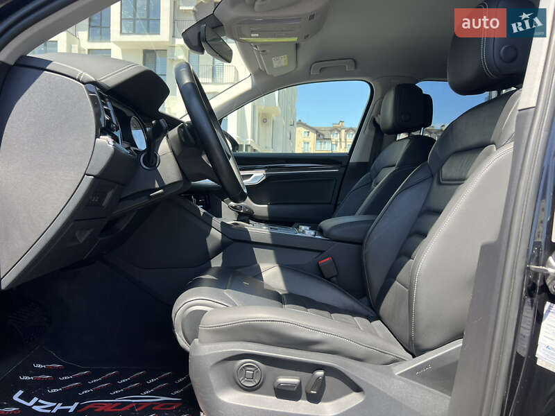 Внедорожник / Кроссовер Volkswagen Touareg 2021 в Ужгороде