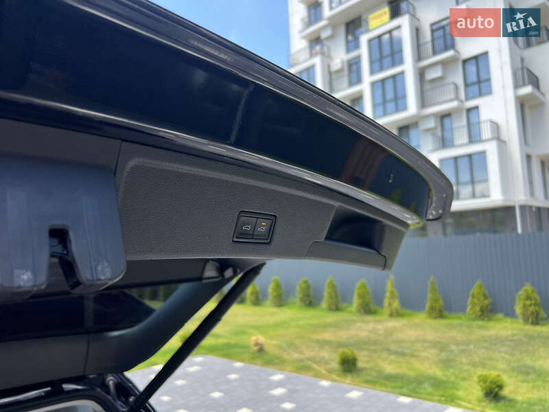 Внедорожник / Кроссовер Volkswagen Touareg 2021 в Ужгороде