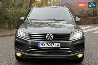 Внедорожник / Кроссовер Volkswagen Touareg 2015 в Тернополе
