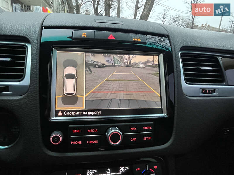 Внедорожник / Кроссовер Volkswagen Touareg 2014 в Николаеве