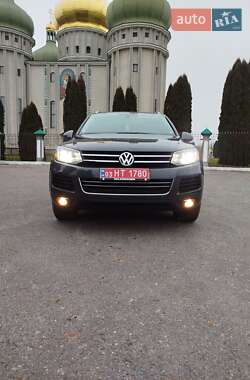 Позашляховик / Кросовер Volkswagen Touareg 2014 в Дубні