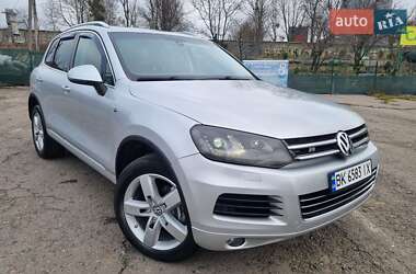 Позашляховик / Кросовер Volkswagen Touareg 2012 в Рівному